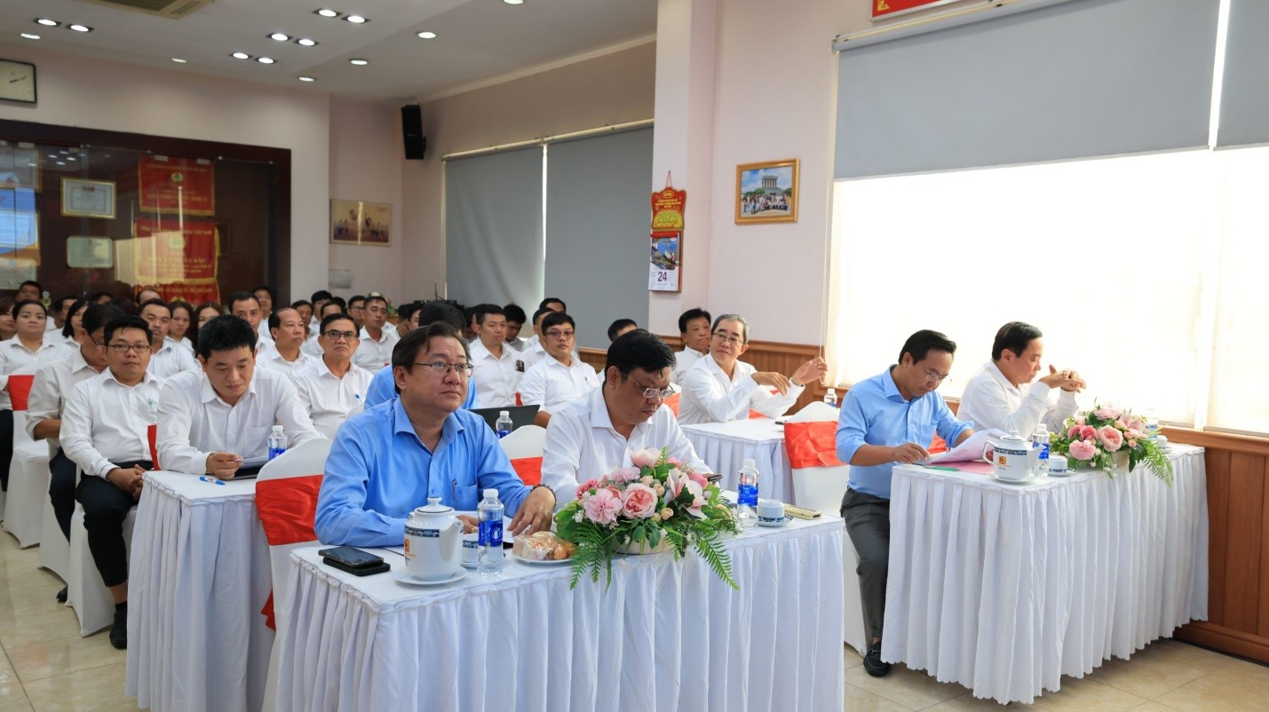 Hội nghị Sơ kết 6 tháng đầu năm của Đảng bộ Công ty Quản lý và Kinh doanh Chợ Bình Điền